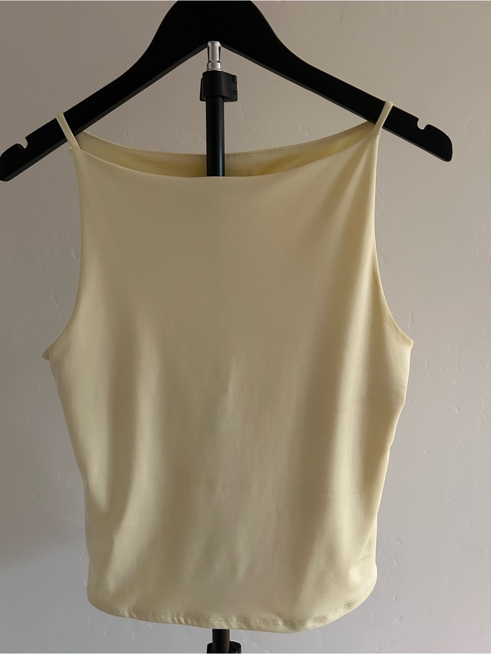 Live in the Moment Butter Yellow Spaghetti Strap Tank Top L Y2K